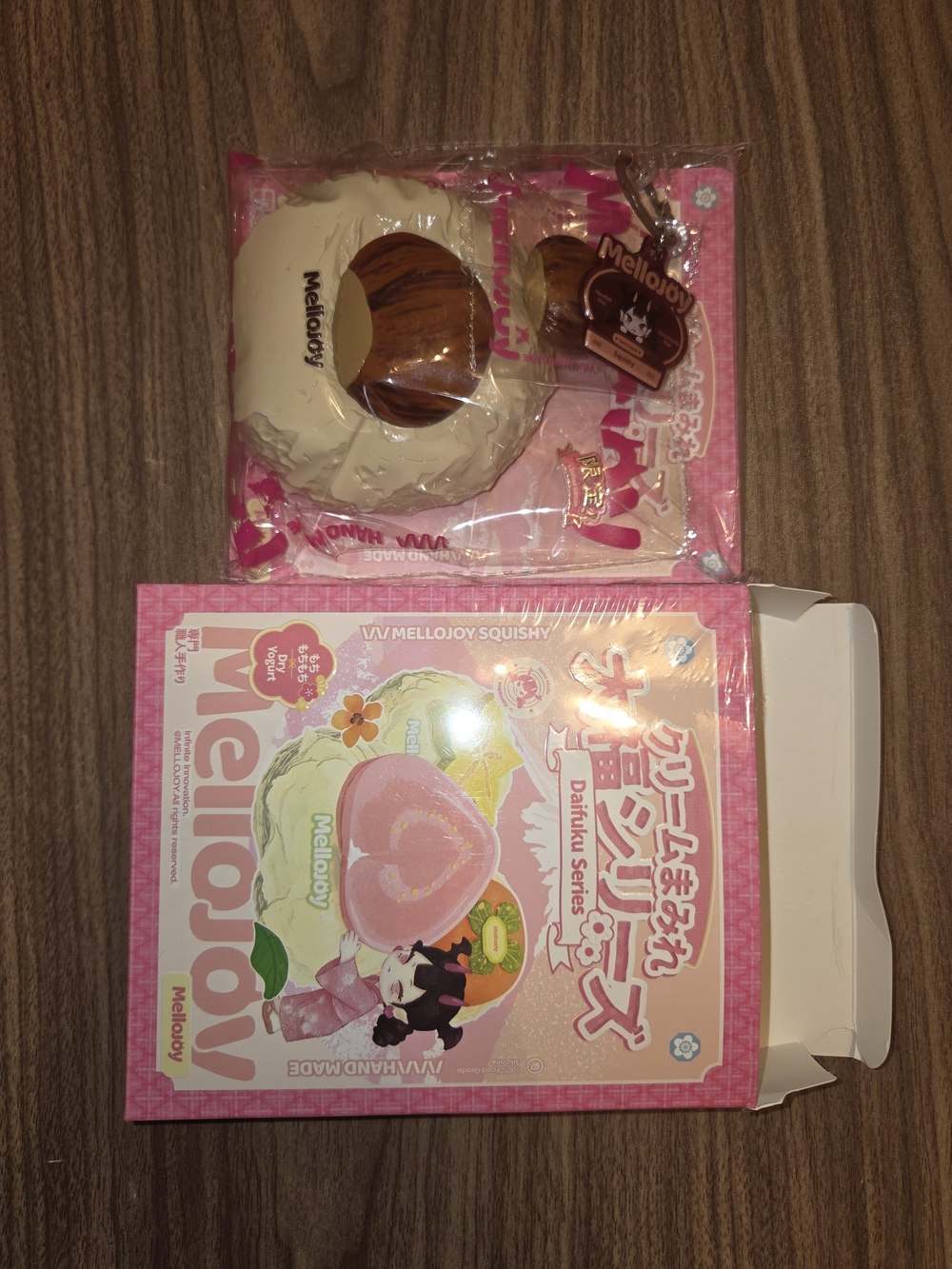 Mellojoy daifuku secret  series chesnut squishy stress relief faux food